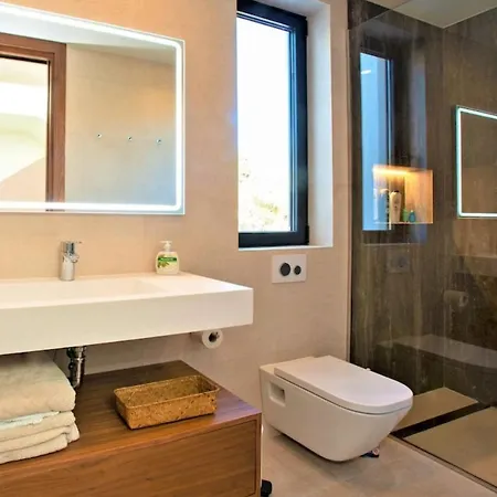 A Beautiful, Modern 4 Bed In Center * Marbella